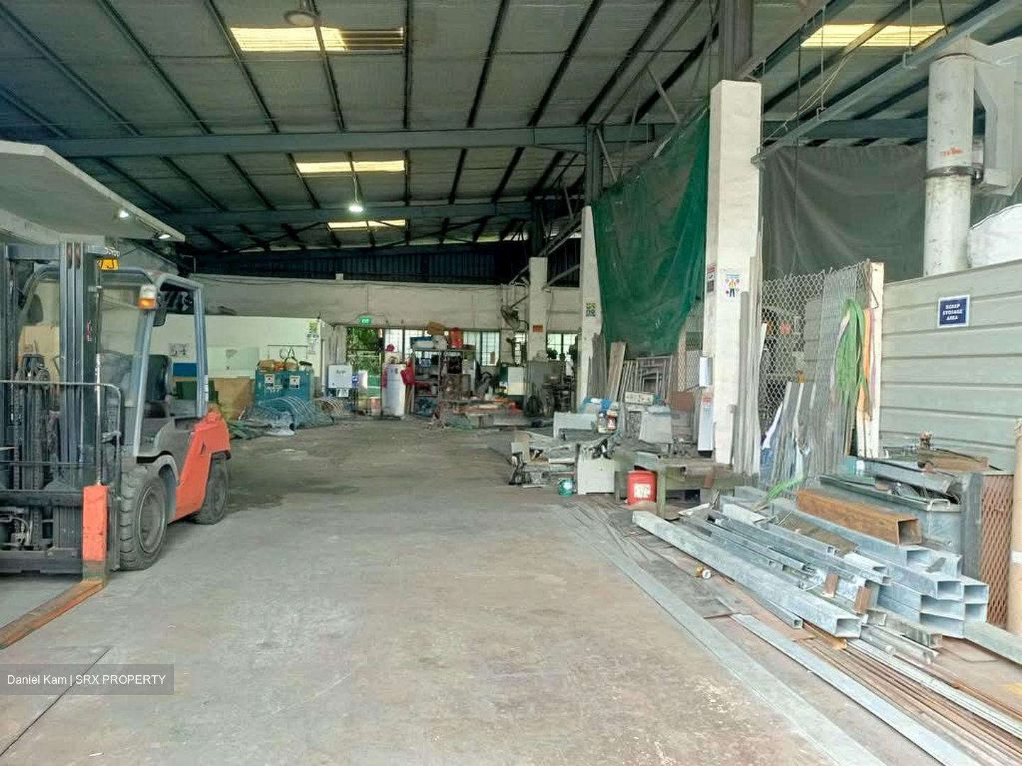 Tuas Road (D22), Warehouse #587553941